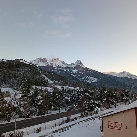 Grand Studio 3 Personnes Idealement Place Barcelonnette Exterior photo